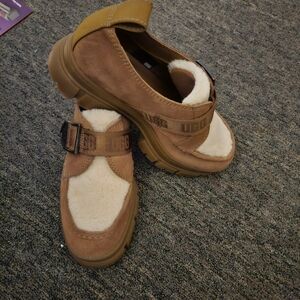UGG Ashton new never worn